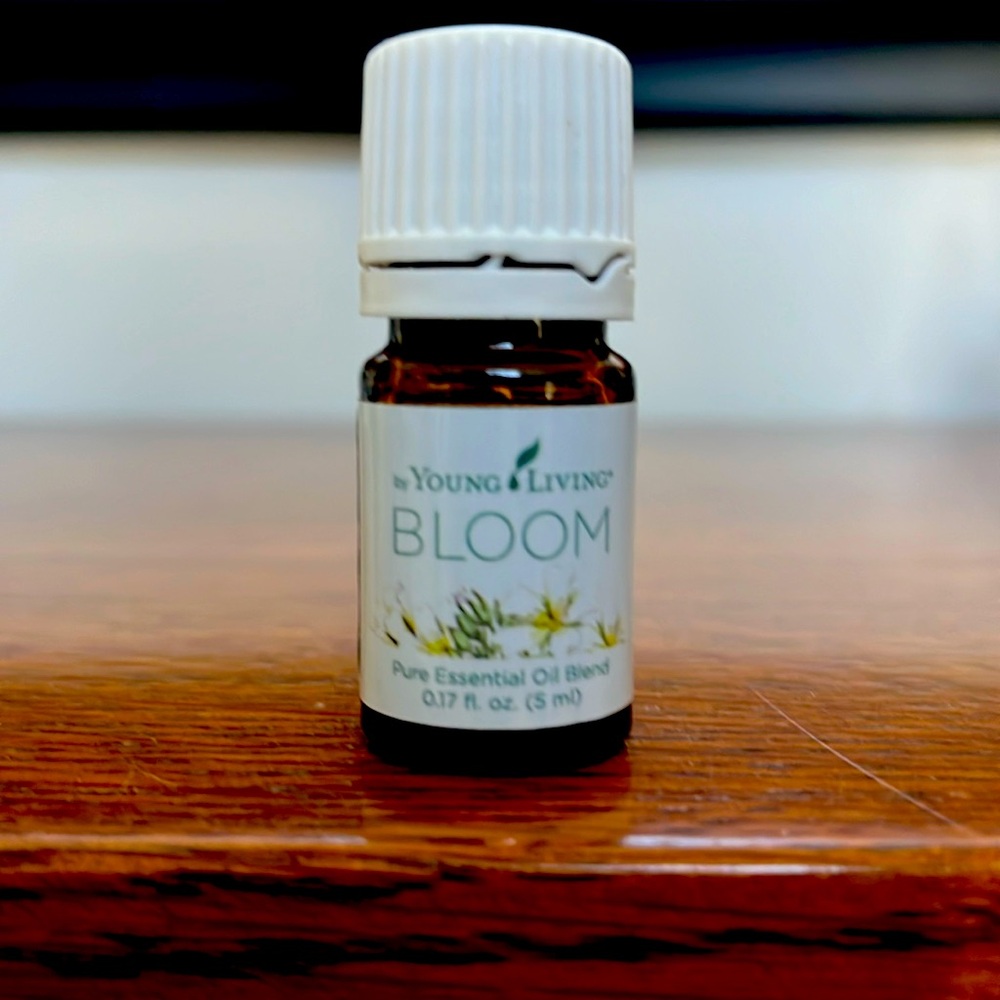 NEW Young Living Essential Oils, BLOOM Blend, 5ml